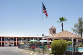  Howard Johnson by Wyndham Yuma  Юма